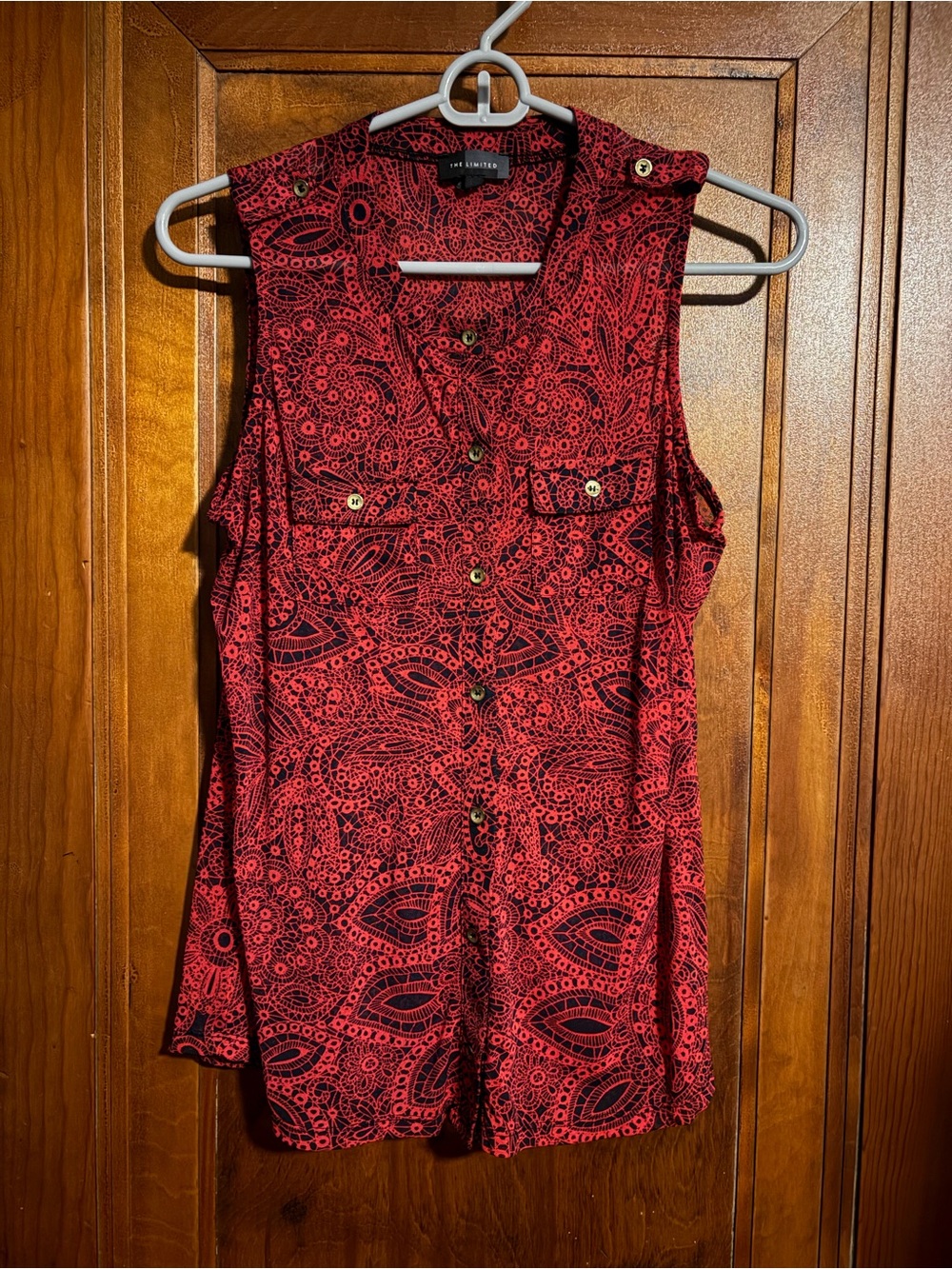 The Limited Red & Navy Paisley Sleeveless Button-Front Blouse